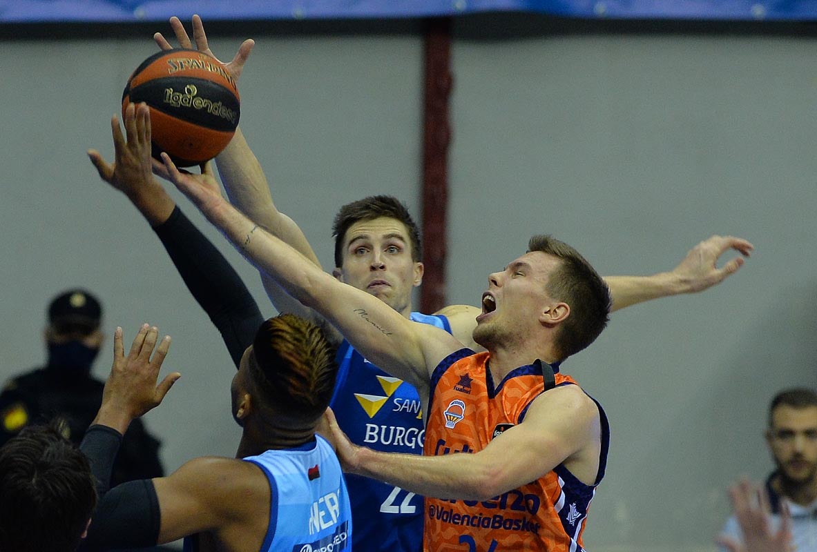 Derrota de los burgaleses ante el Valencia Basket