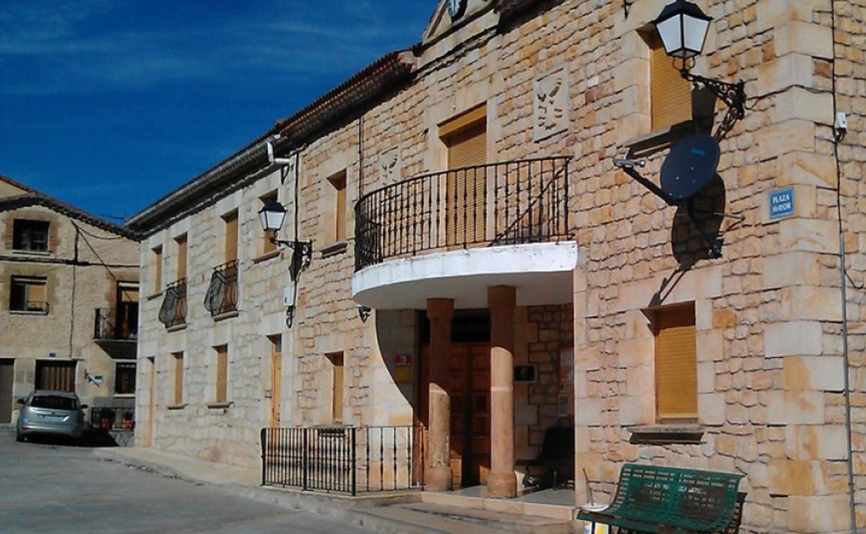 Imagen de archivo de un Ayuntamiento de la provincia de Burgos. 