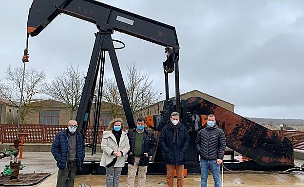 Los senadores populares exigirán al gobierno salvar el patrimonio industrial del yacimiento pretrolífero de La Lora 