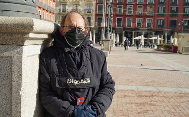 Carlos San Miguel, en la Plaza Mayor de Valladolid. 