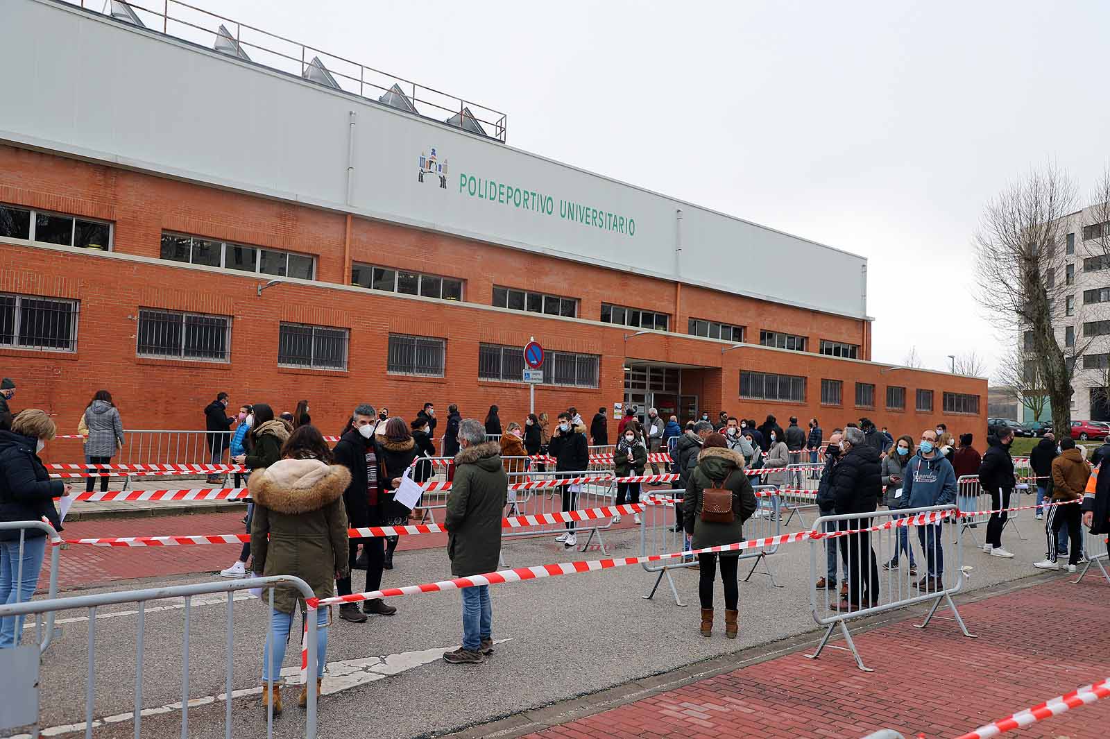 9.000 personas están llamadas a participar en el cribado de la UBU en el polideportivo universitario.