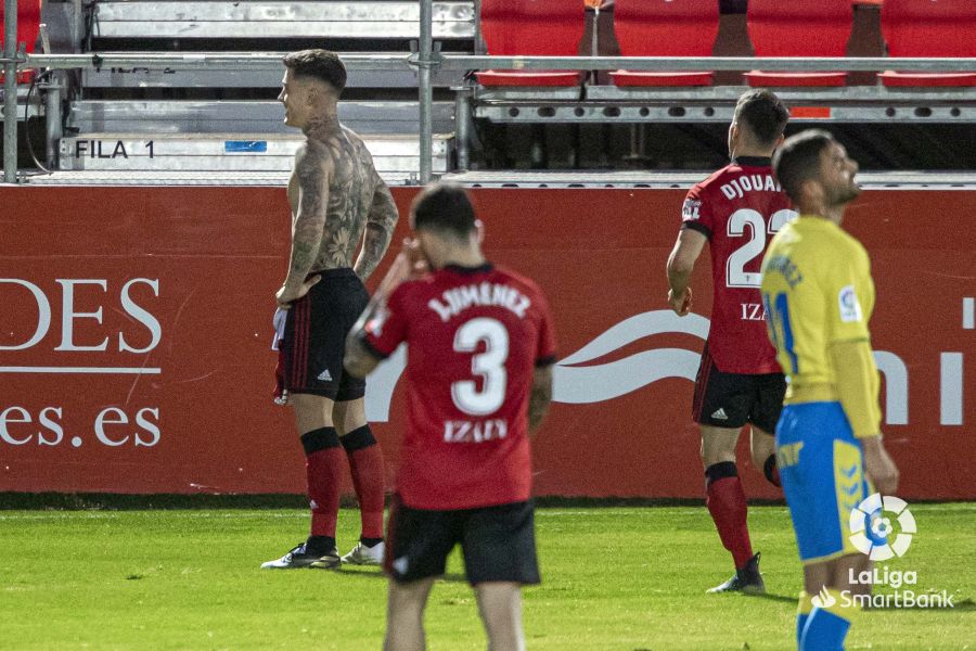 Fotos: El Mirandés se reencuentra con la victoria en Anduva