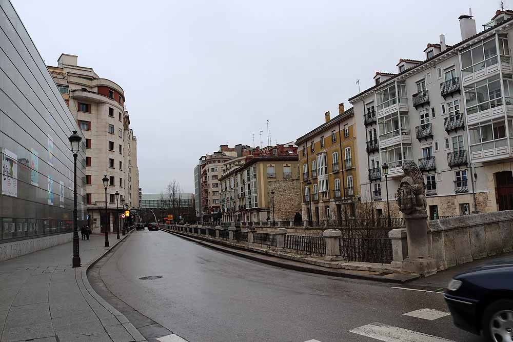 Fotos: Las calles de Burgos notan la ausencia de las fiestas por el patrón San Lesmes