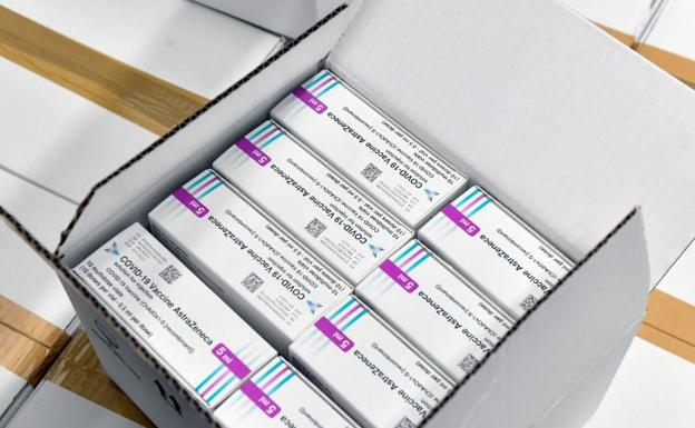 Cajas con vacunas de AstraZeneca. 