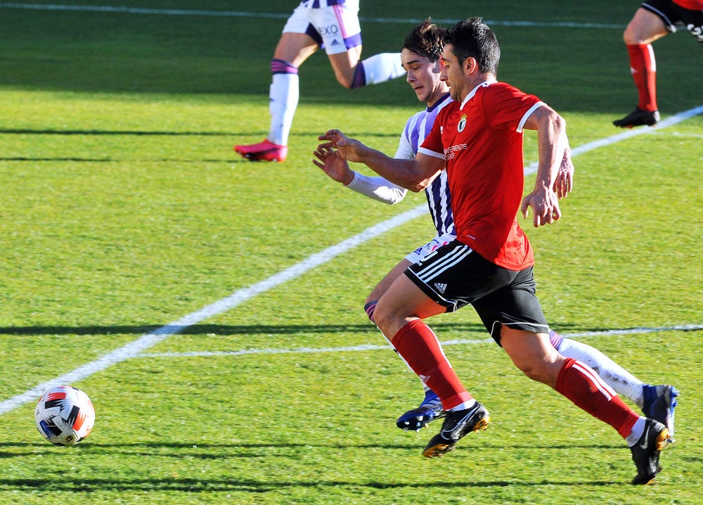 Fotos: El Burgos CF, más líder