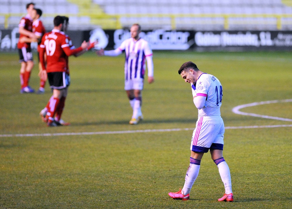 Fotos: El Burgos CF, más líder