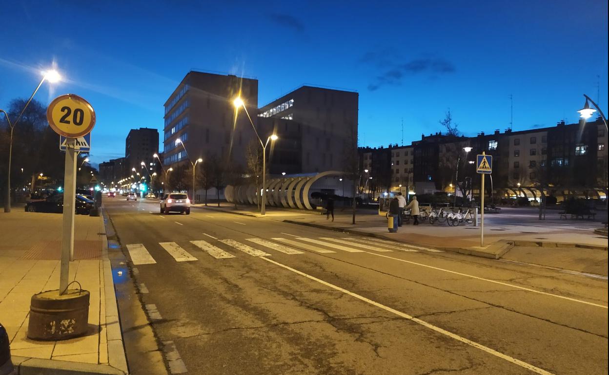 La zona de restricción se encuentra frente a los juzgados.