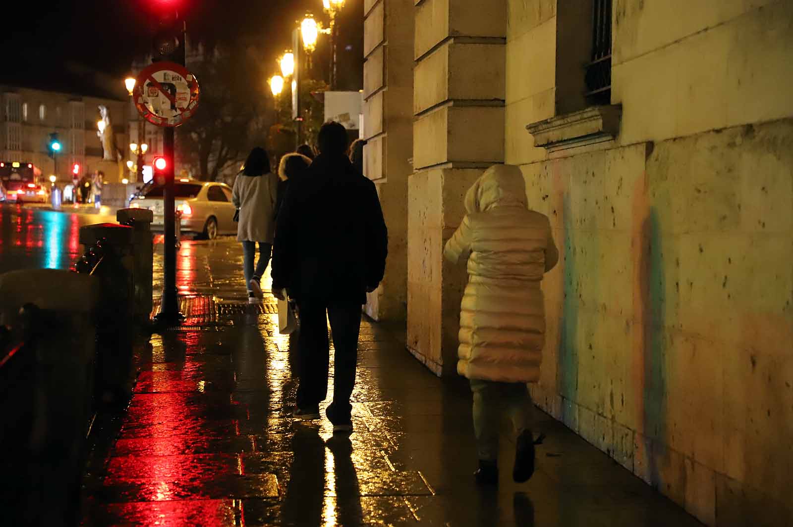 Fotos: La lluvia desluce la primera tarde sin toque de queda a las 20:00