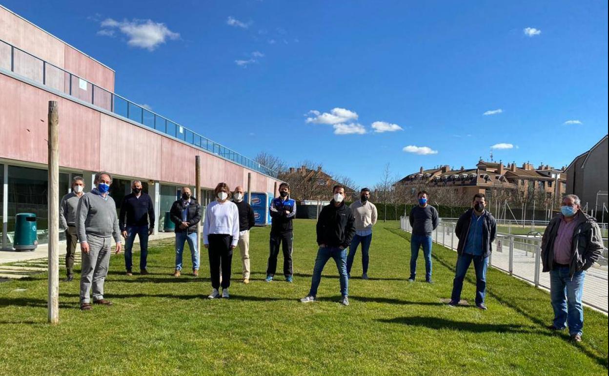 Representantes del sector de centros deportivos de la región en una reunión el martes en Valladolid.