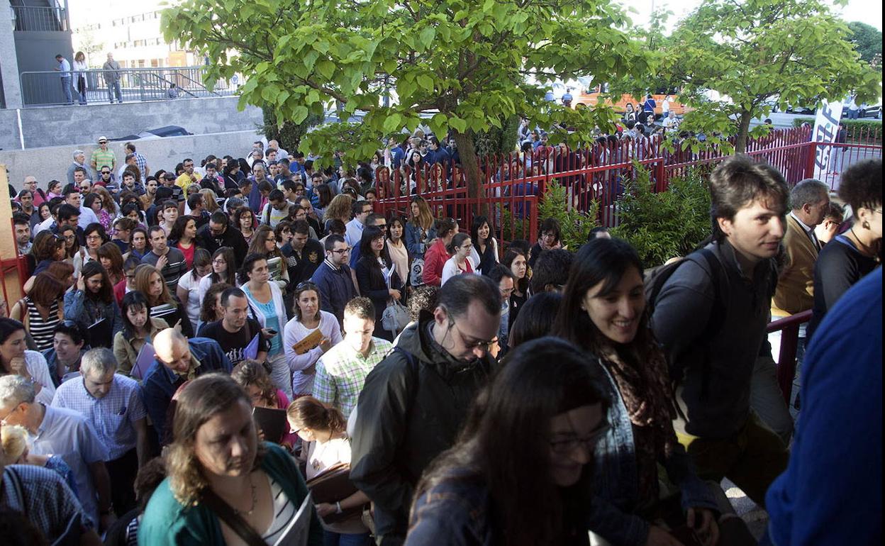 Opositores en la convocatoria de 2015 en Salamanca. 