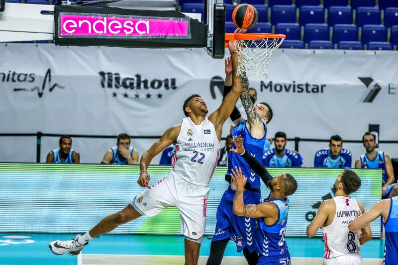 Los blancos dominaron el encuentro desde el primer minuto.