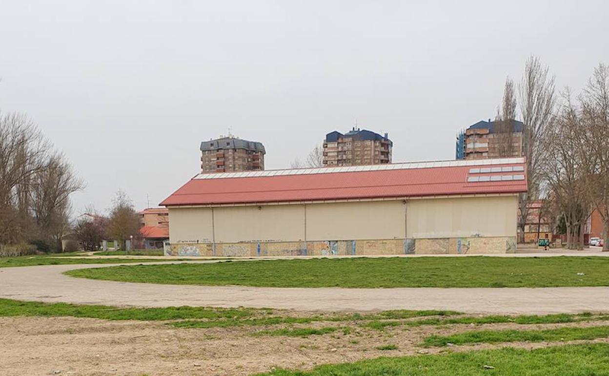 Espacio en el que el PP propone crear un aparcamiento en Miranda. 