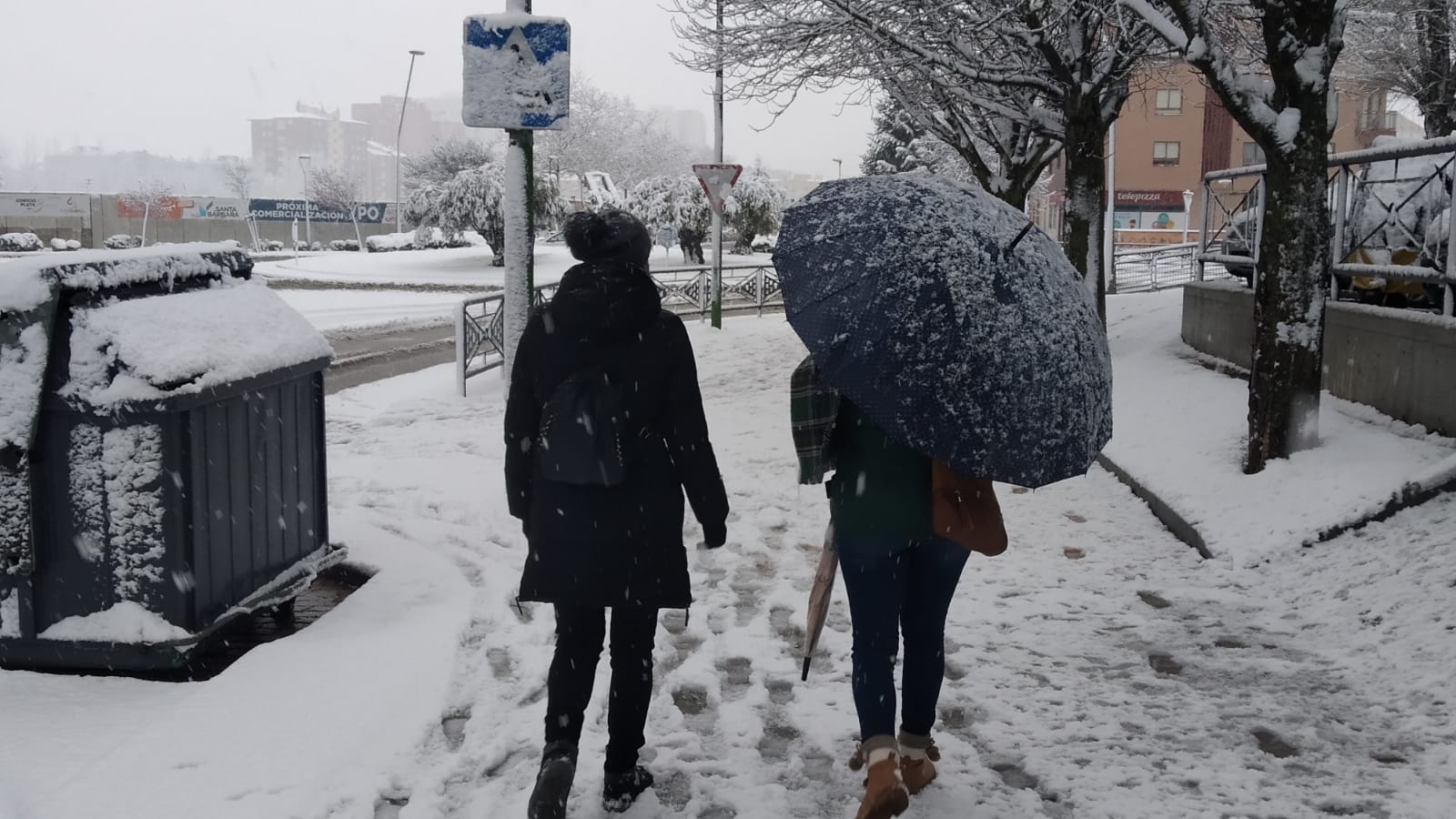 Fotos: La nieve también cubre Gamonal y Fuentecillas