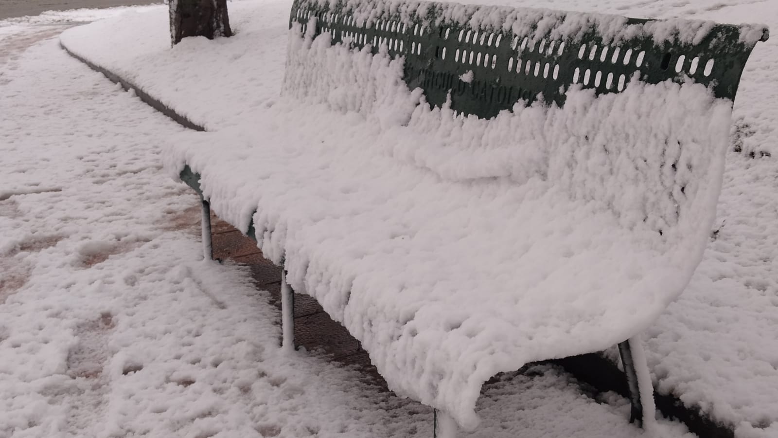 Fotos: La nieve también cubre Gamonal y Fuentecillas