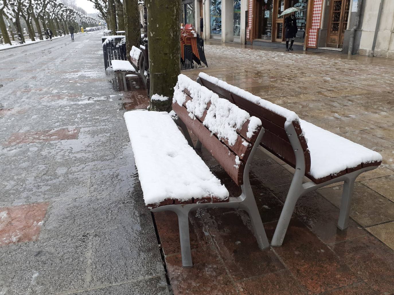 Fotos: La nieve toma el centro de Burgos