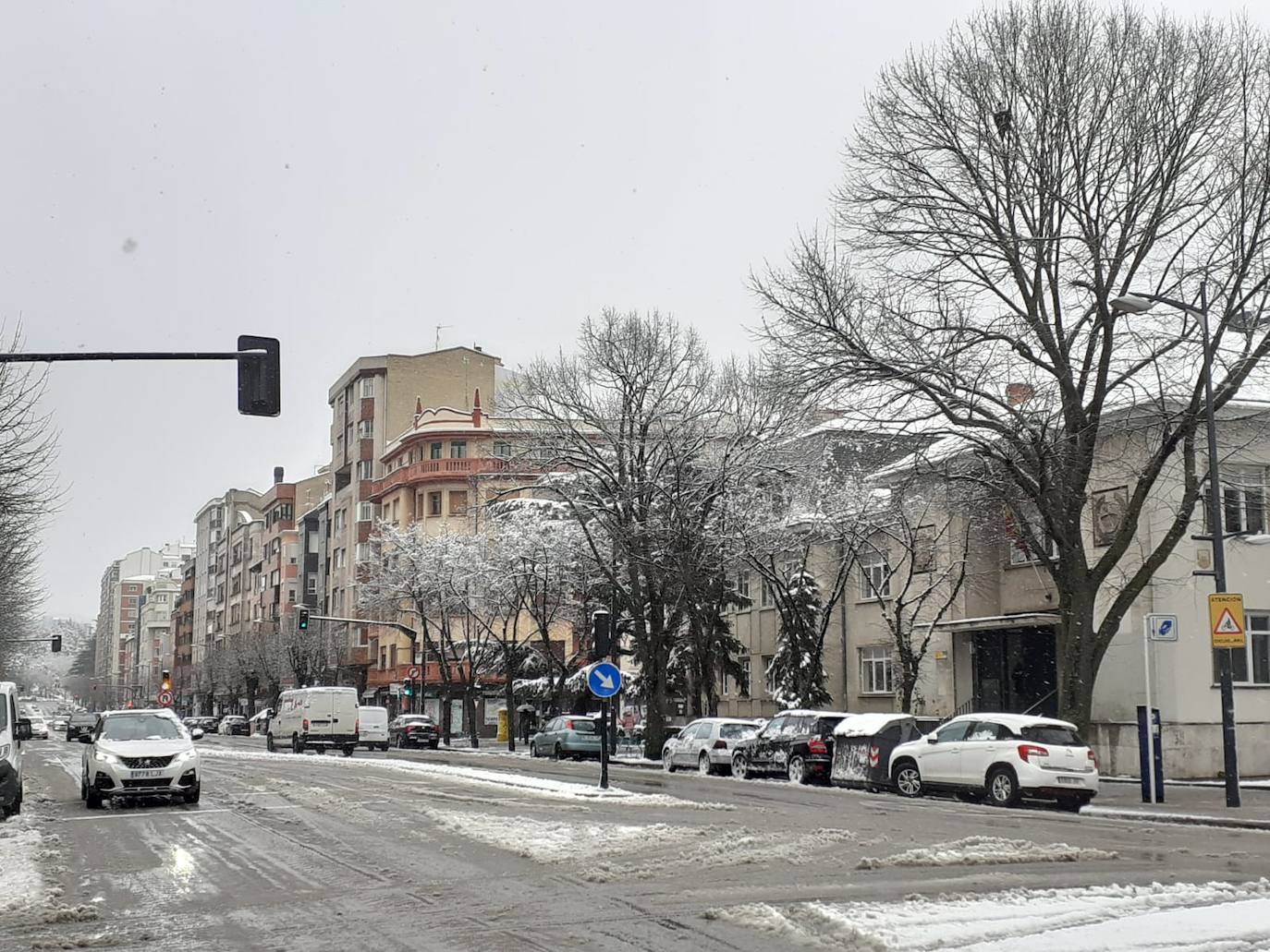 Fotos: La nieve toma el centro de Burgos