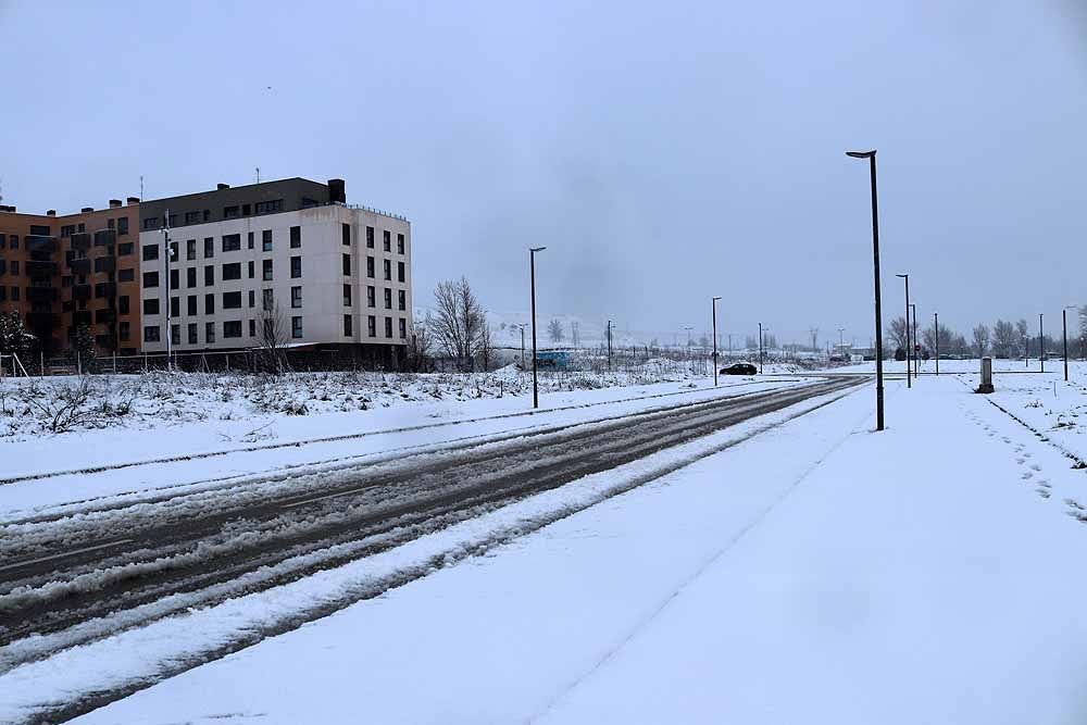 Fotos: La nieve también cubre Gamonal y Fuentecillas