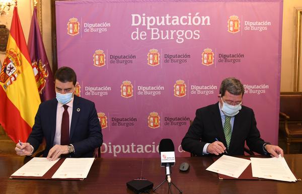 El consjero de Presidencia de la Junta, Ángel Ibáñez, (izda.), junto a César Rico, presidente de la Diputación de Burgos. 