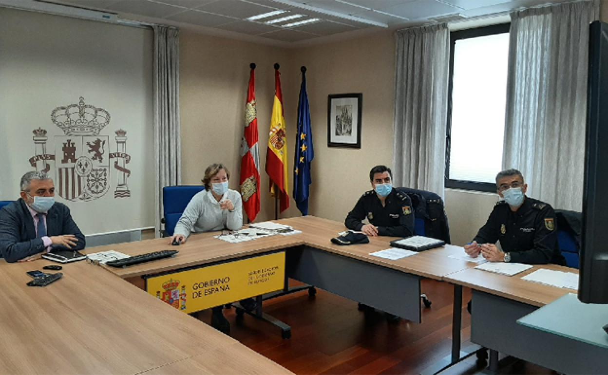 Imagen de la reunión telemática a la que ha asistido el subdelegado del Gobierno en Burgos, Pedro de la Fuente. 