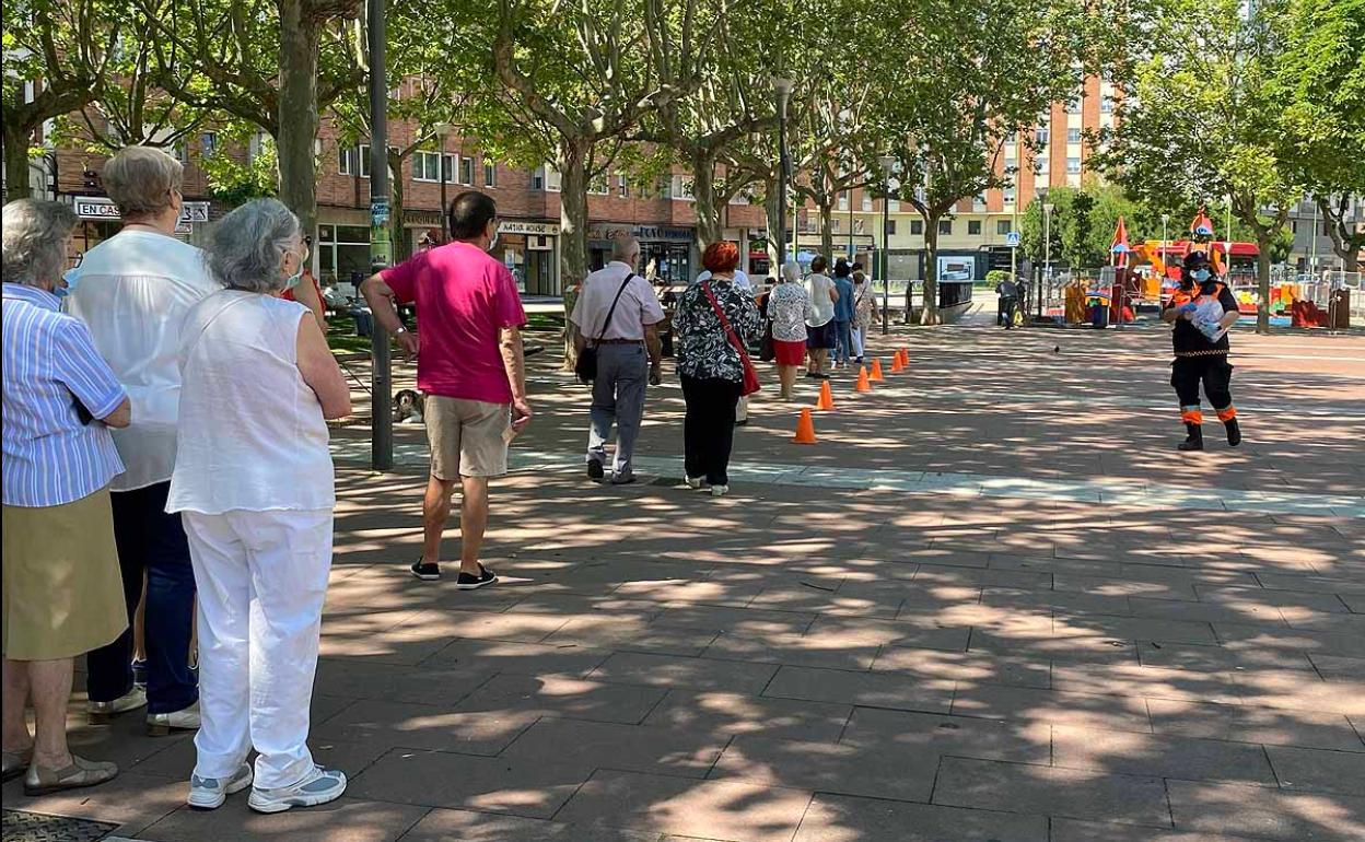 El Ayuntamiento ha repartido mascarillas entre diferentes colectivos de la cuidad.