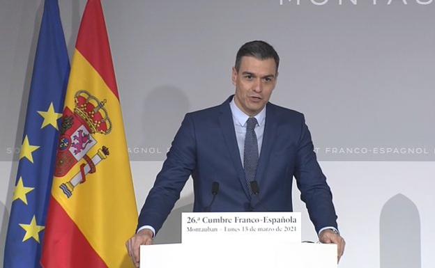 Sánchez encaja sin cuestionar la crisis impuesta por su socio