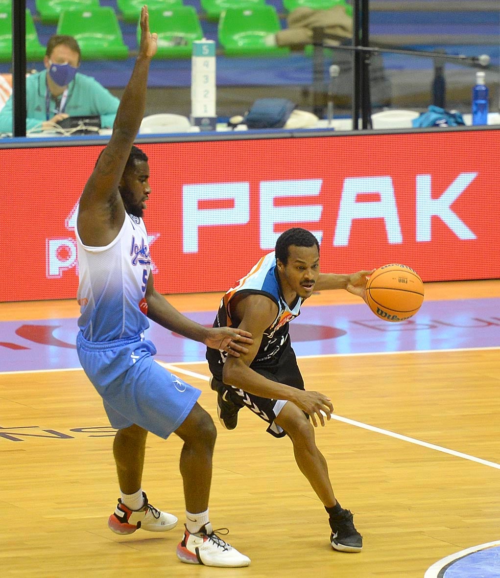 Fotos: El San Pablo vence al Igokea