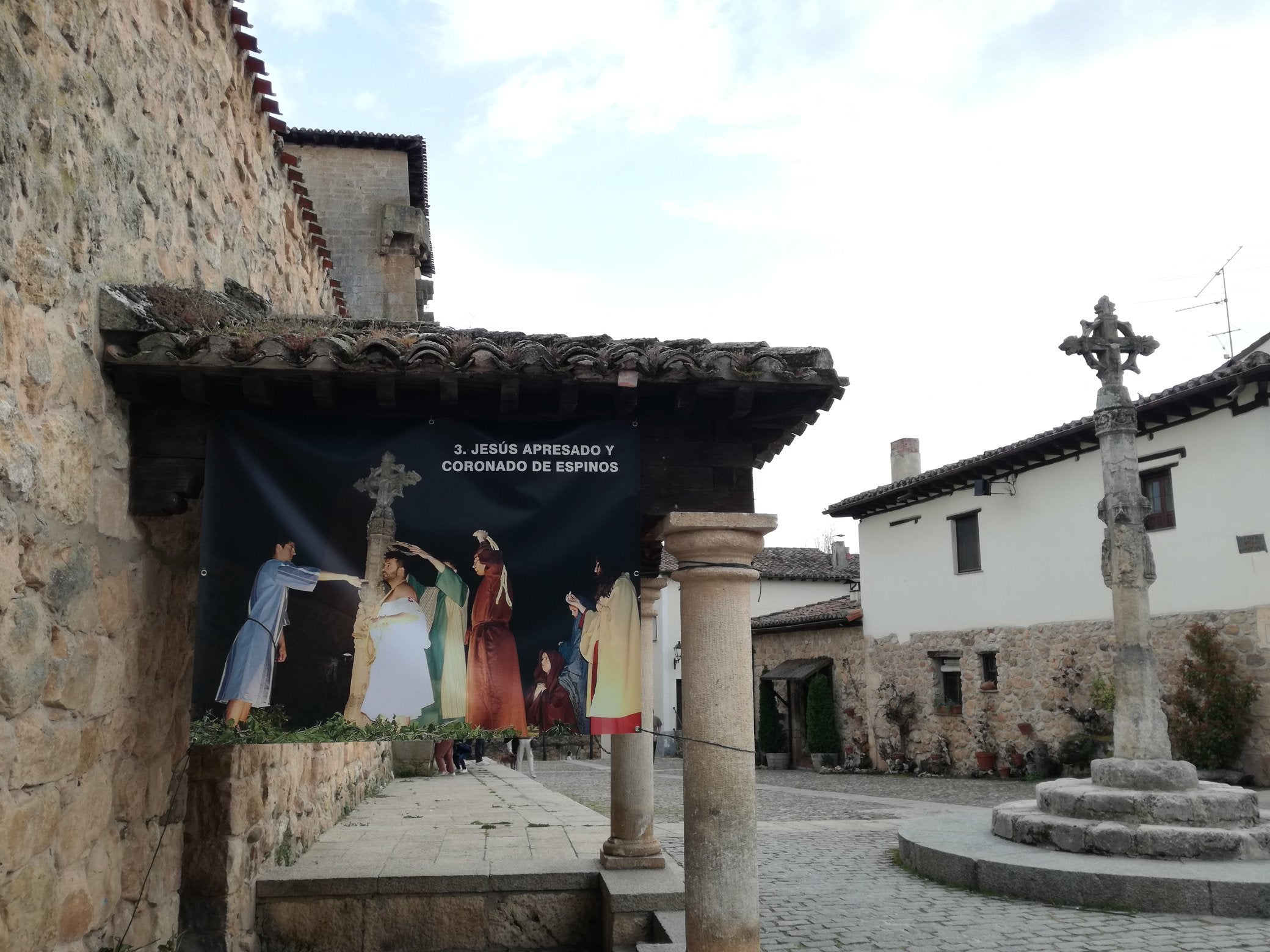 Fotos: Covarrubias revive su Pasión Viviente con un Vía Crucis Fotográfico