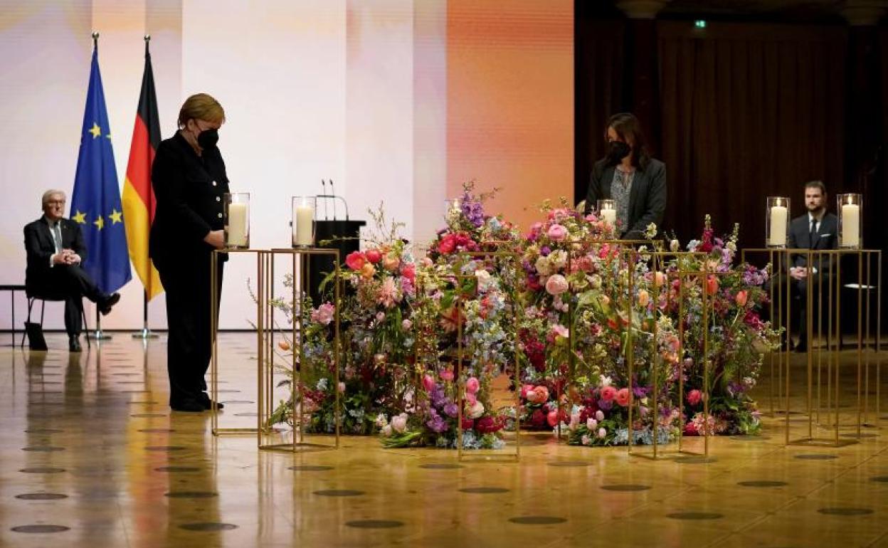 El presidente alemán, Frank-Walter Steinmeier, y la canciller Angela Merkel.