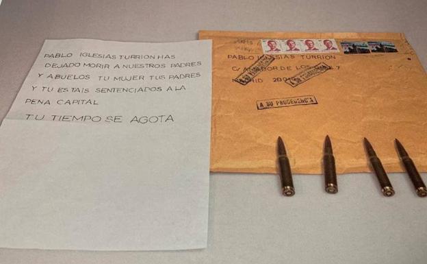 Carta que recibió Pablo Iglesias el jueves, con cuatro balas de fusil Cetme.