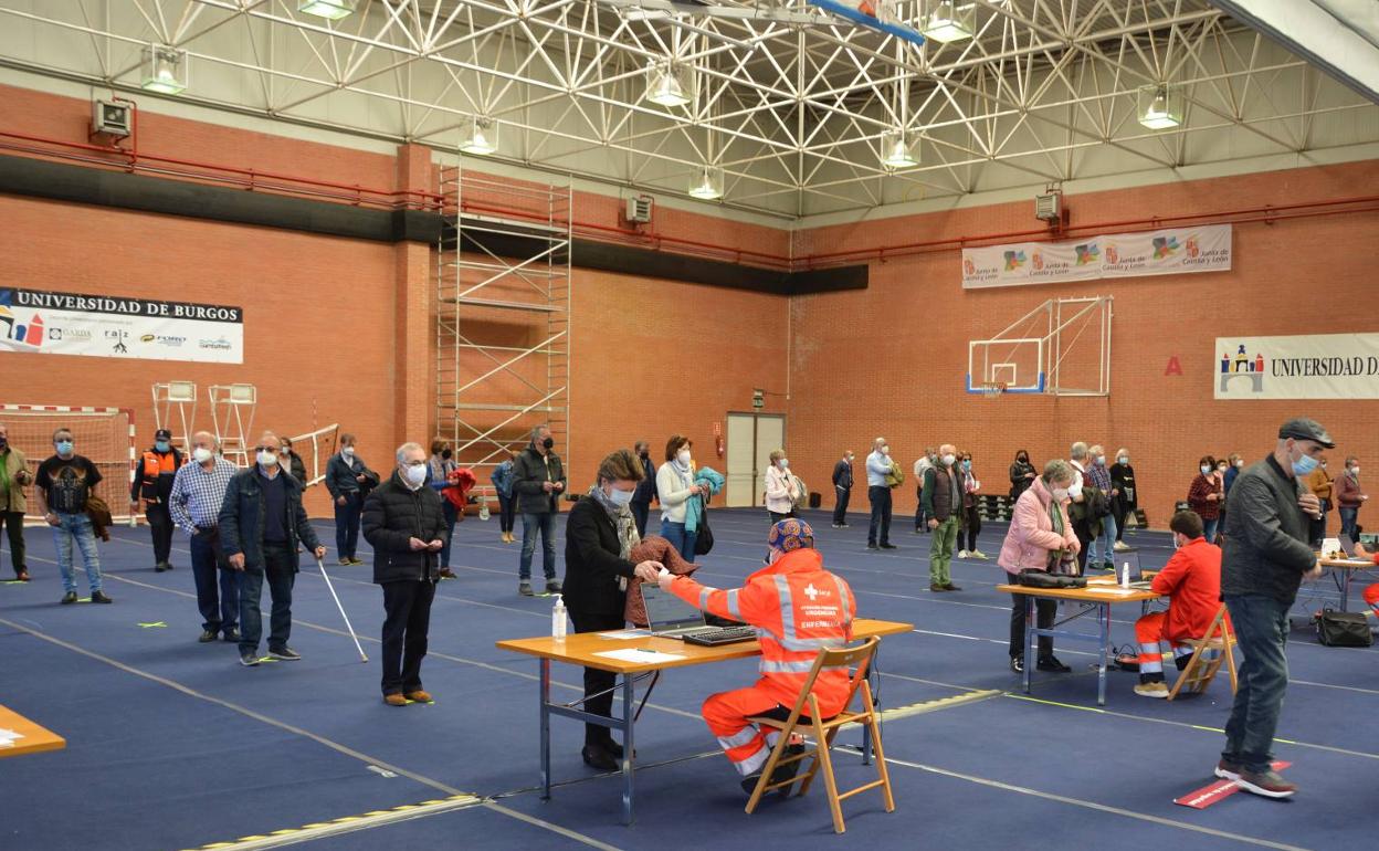 La vacunación se realizará en el Polideportivo de la UBU.