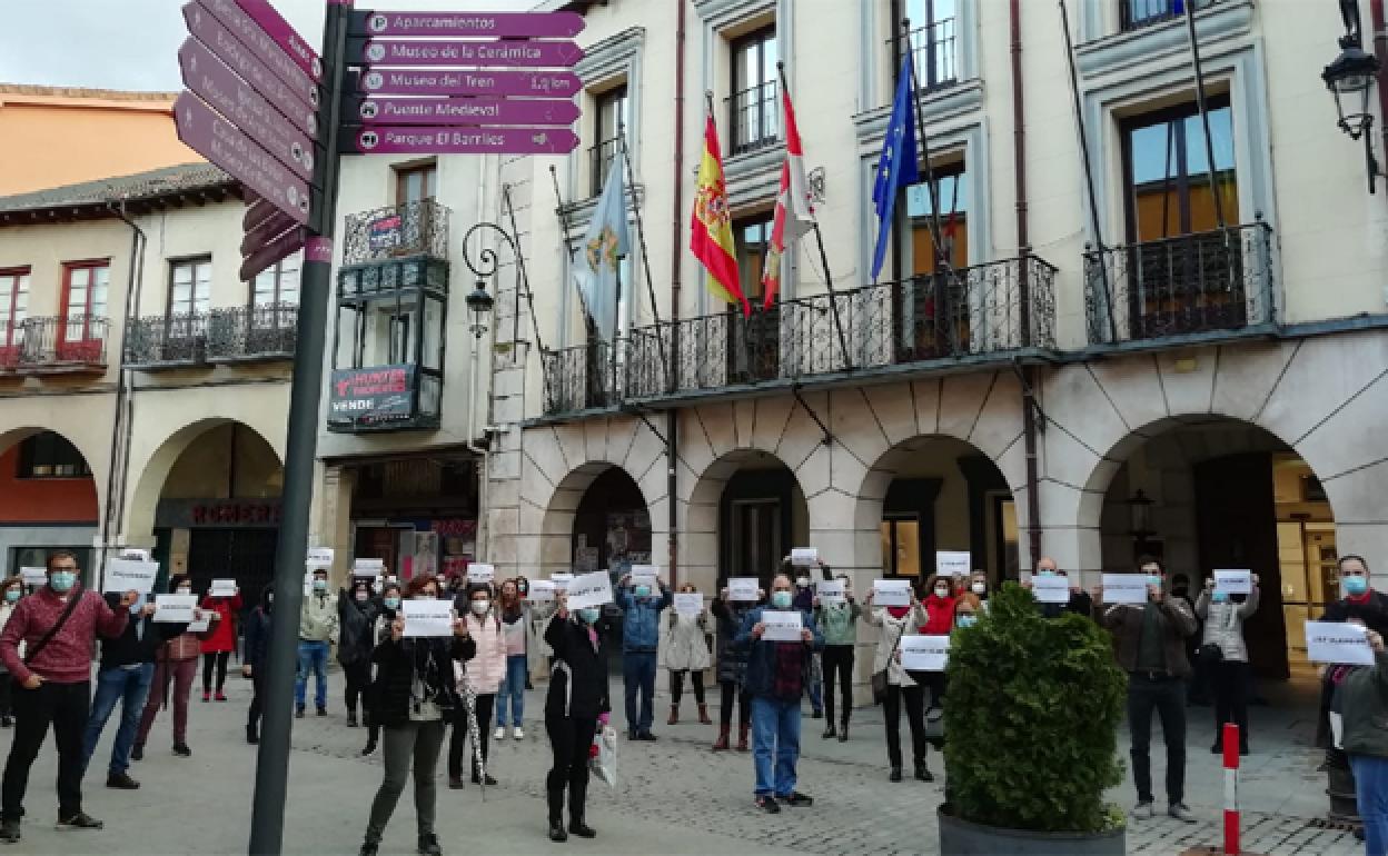 Protestas de los trabajadores interinos delAyuntamiento de Aranda de Duero 