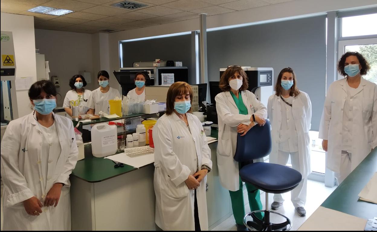 Equipo de Microbiología del HUBU.