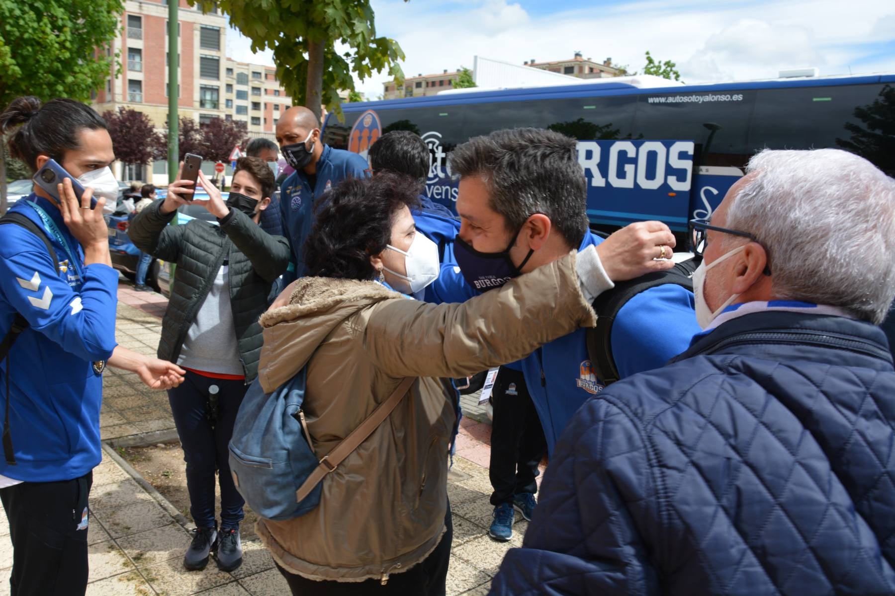 Fotos: Burgos recibe a los campeones