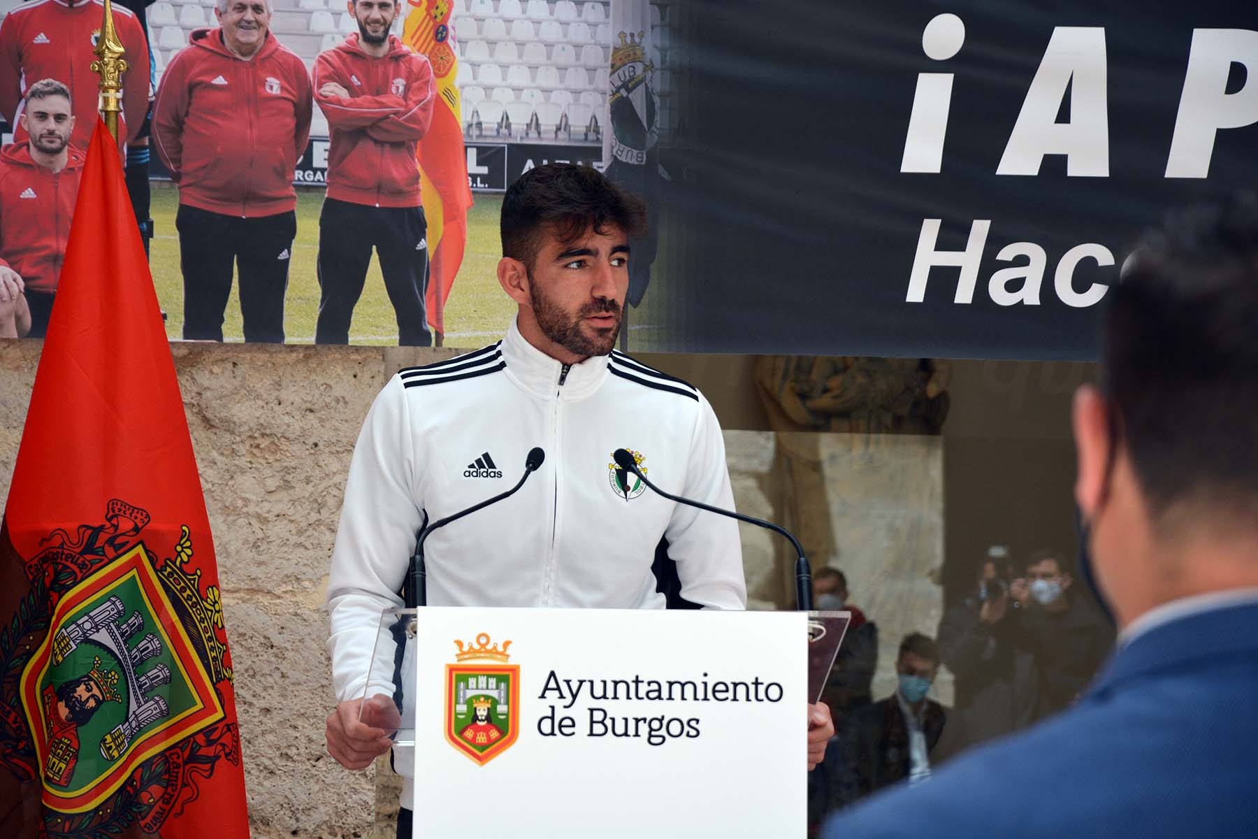 Fotos: El Ayuntamiento da alas al Burgos CF en su lucha por el play off