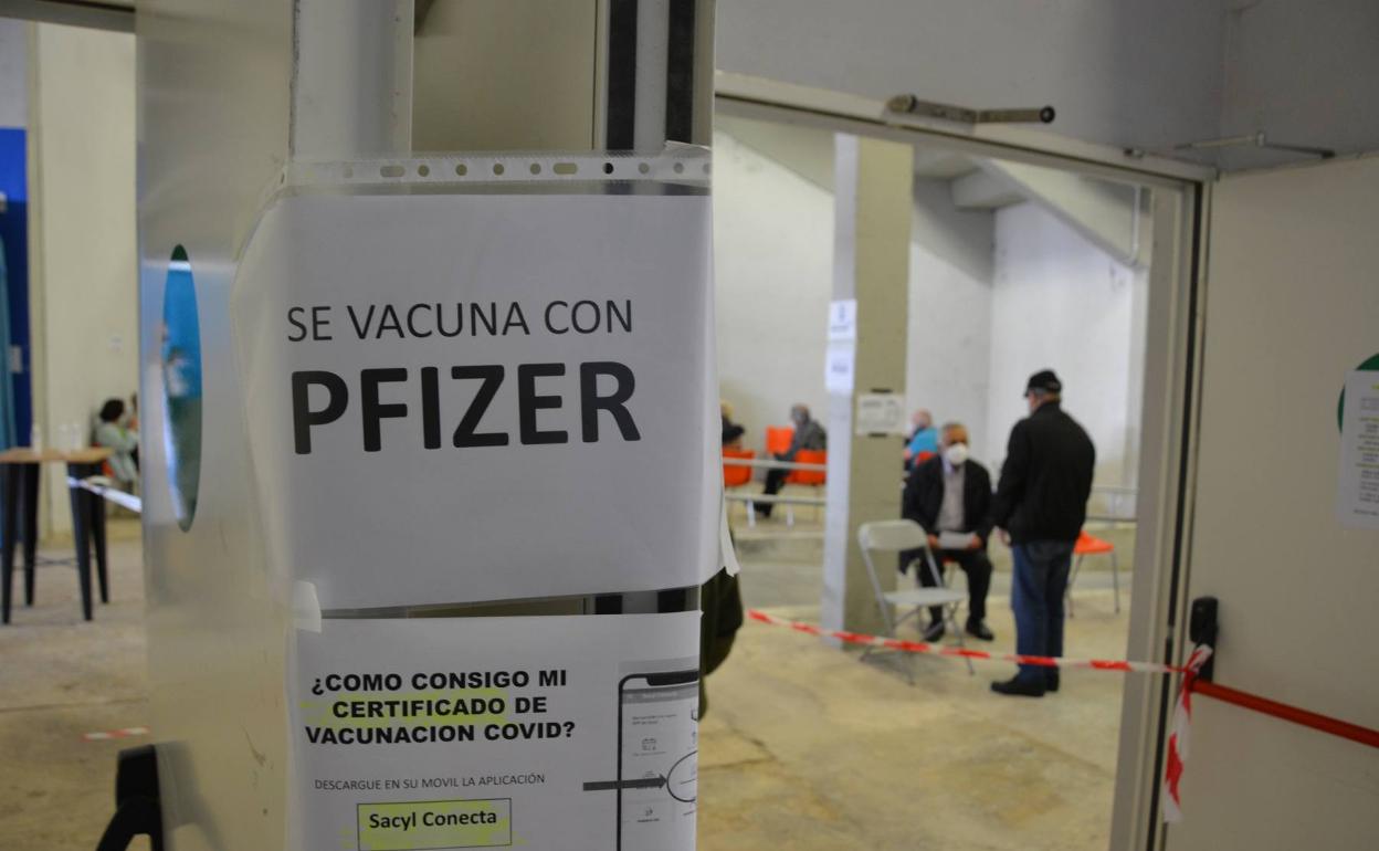 Las segundas dosis corresponden a la vacuna Pfizer, la administrada a los mayores de 70.