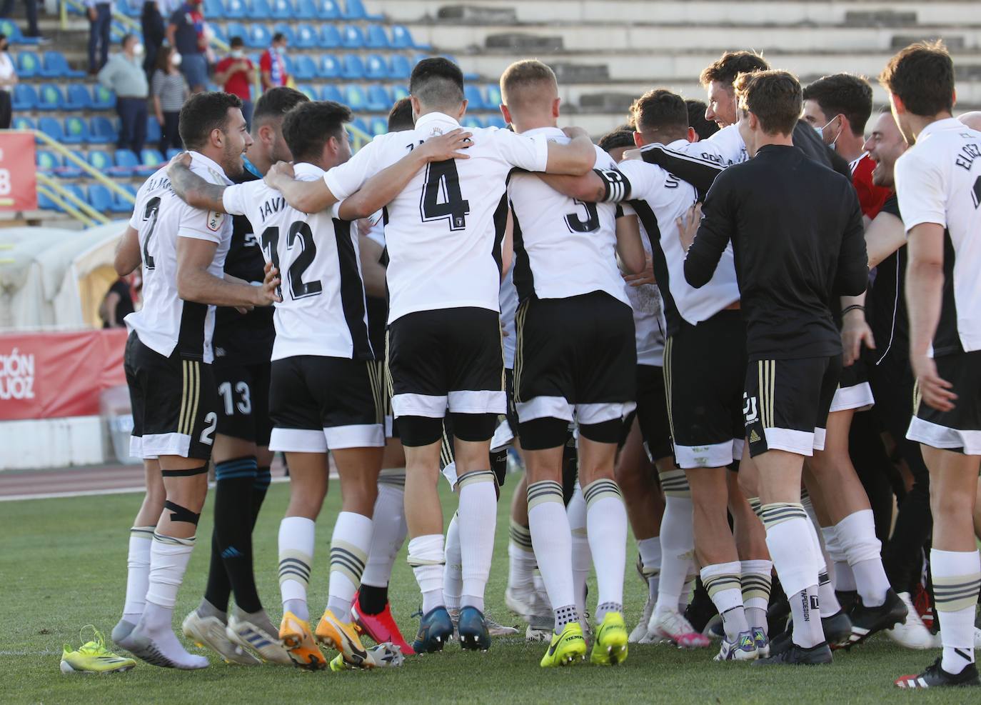 Fotos: Echa un vistazo a las imágenes del partido Burgos CF-CD Calahorra