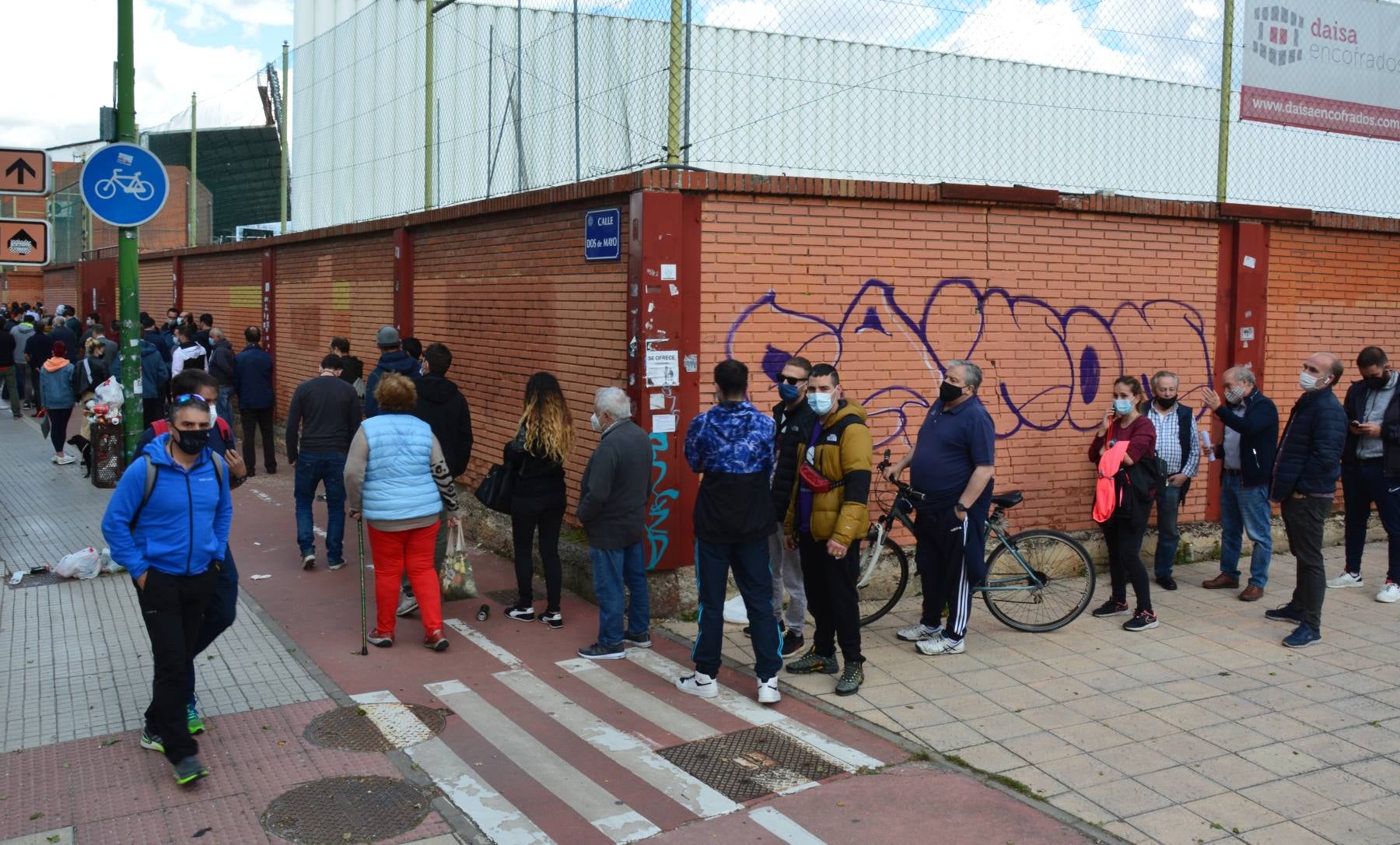 Fotos: La afición del Burgos responde a la llamda del play off