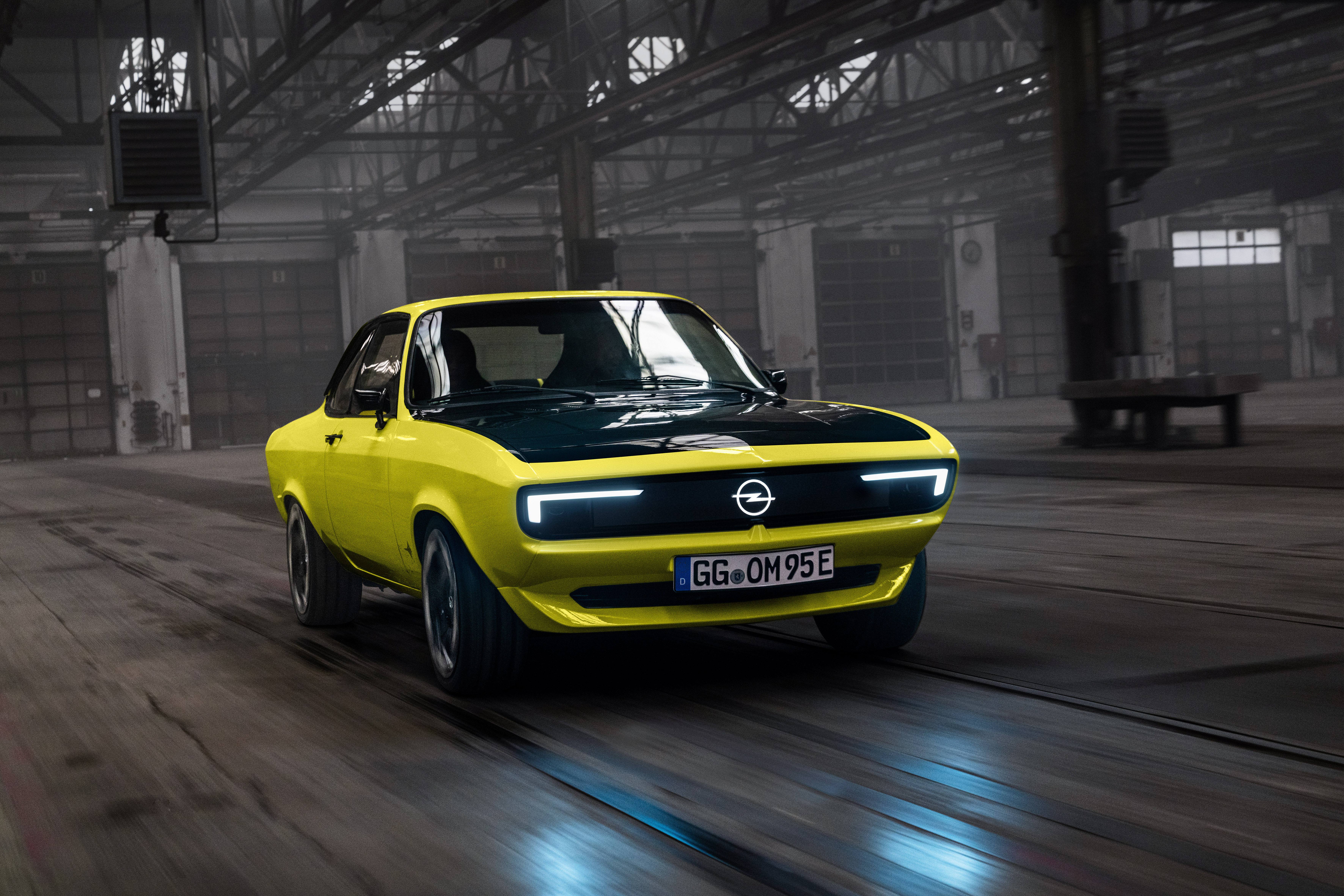 Fotos: Fotogalería: Tradición y vanguardismo para el clásico Opel Manta que se convierte en eléctrico