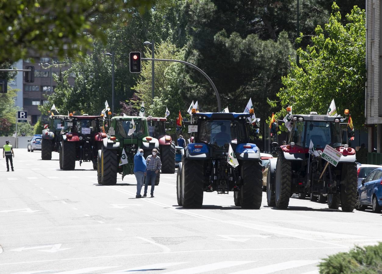 Fotos: Tractorada en Valladolid por una PAC justa