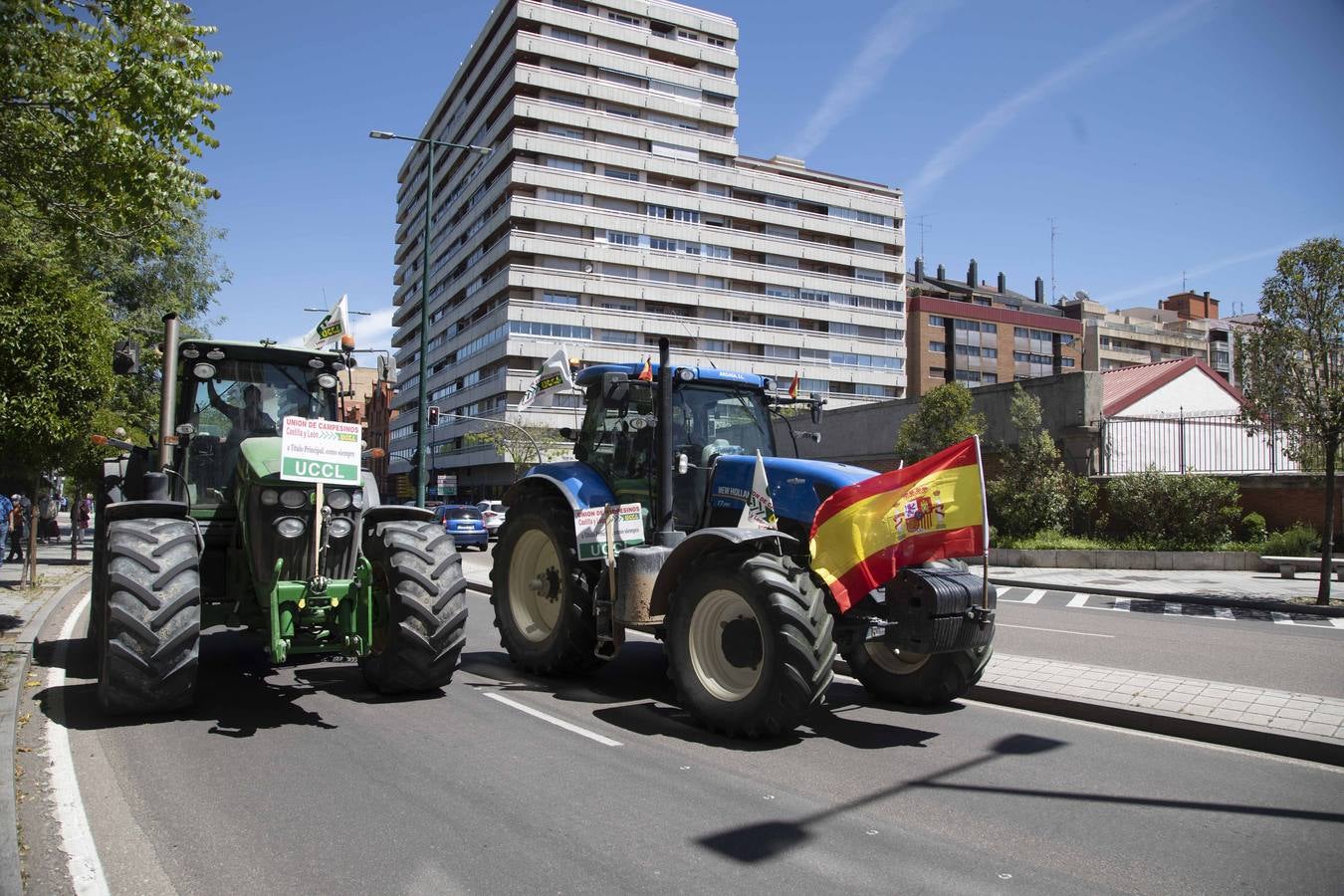 Fotos: Tractorada en Valladolid por una PAC justa