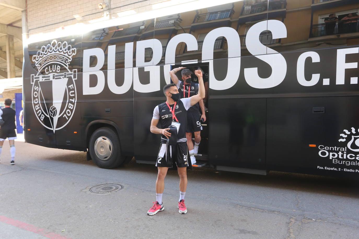 Estas son las imágenes de la llegada y de la primera parte del Burgos en Almendralejo