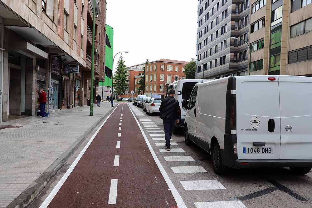 Fotos: Ciclistas y peatones, en contra de las aceras bici