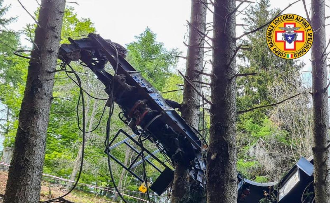 Descolgamiento de un teleférico en el norte de Italia