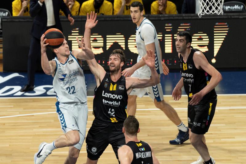 Los de Joan Peñarroya caen en el primer partido de los cuartos ante el Lenovo Tenerife.