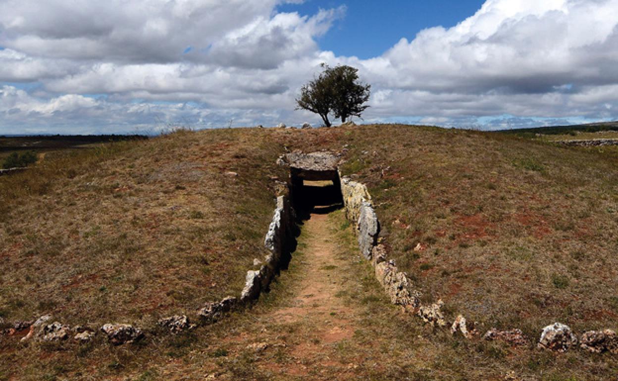 'Tumbas de Gigantes', el patrimonio cultural megalítico de la provincia de Burgos