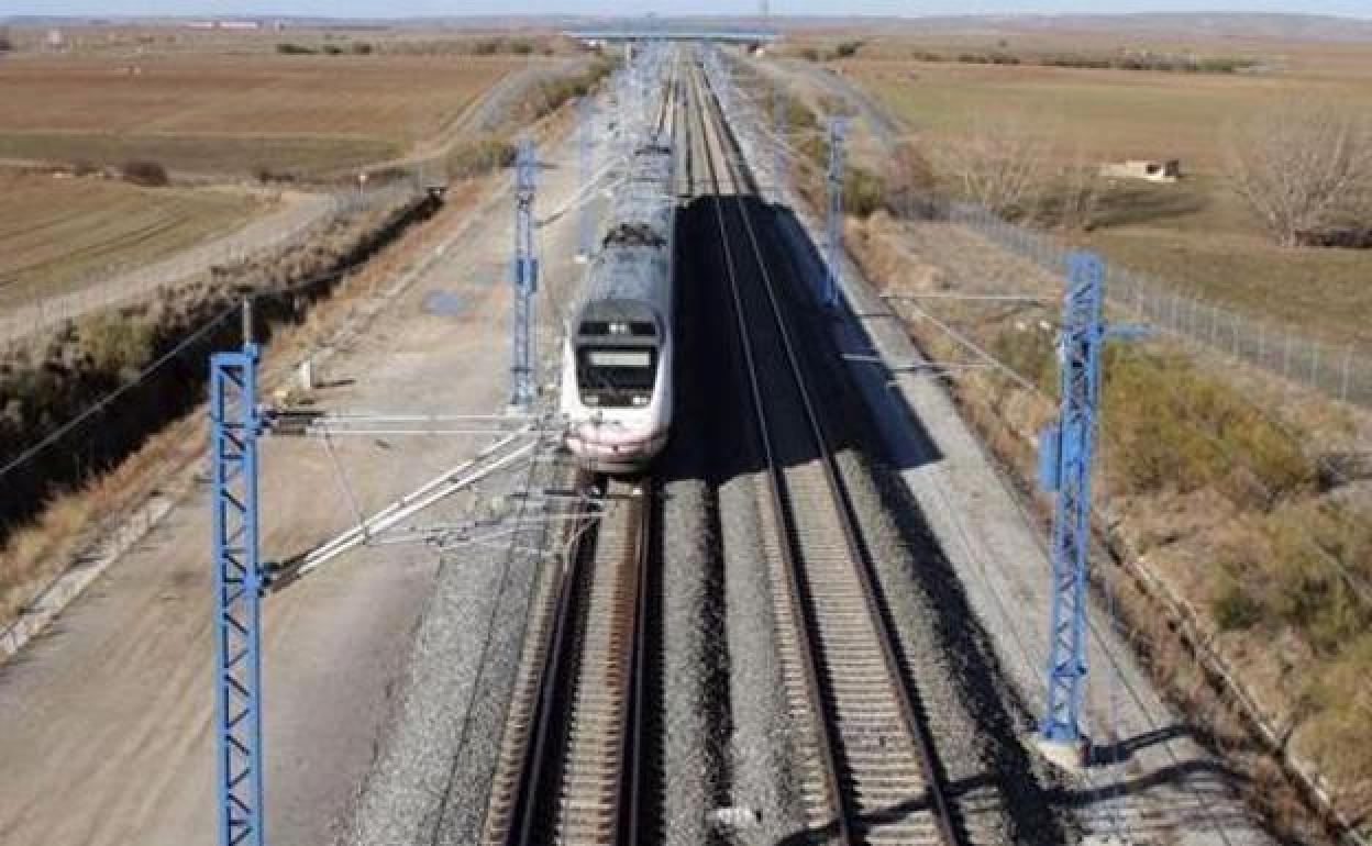 El trazado oeste del Ave entre Burgos y Vitoria es el que menos impacto medioambiental presenta