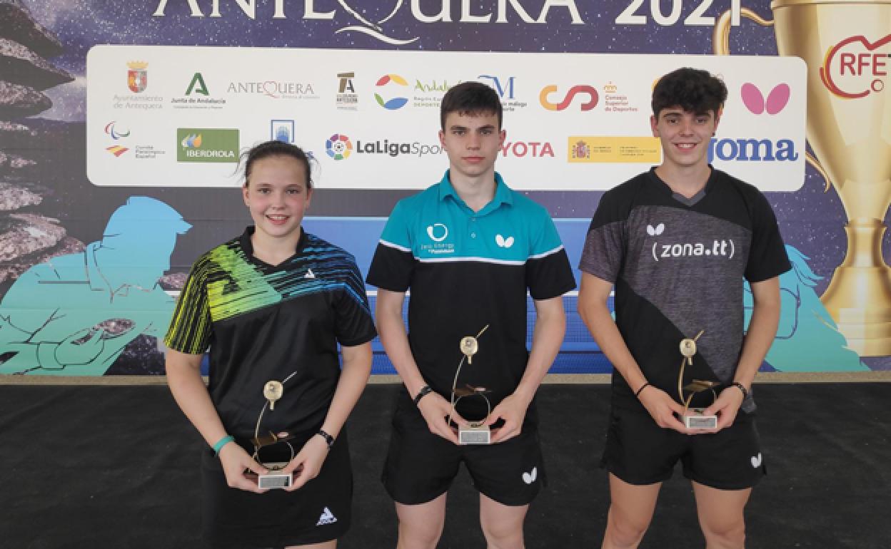 Daniel Berzosa Campeon de España, junto a María Berzosa plata, y Miguel Nuñez bronce. 