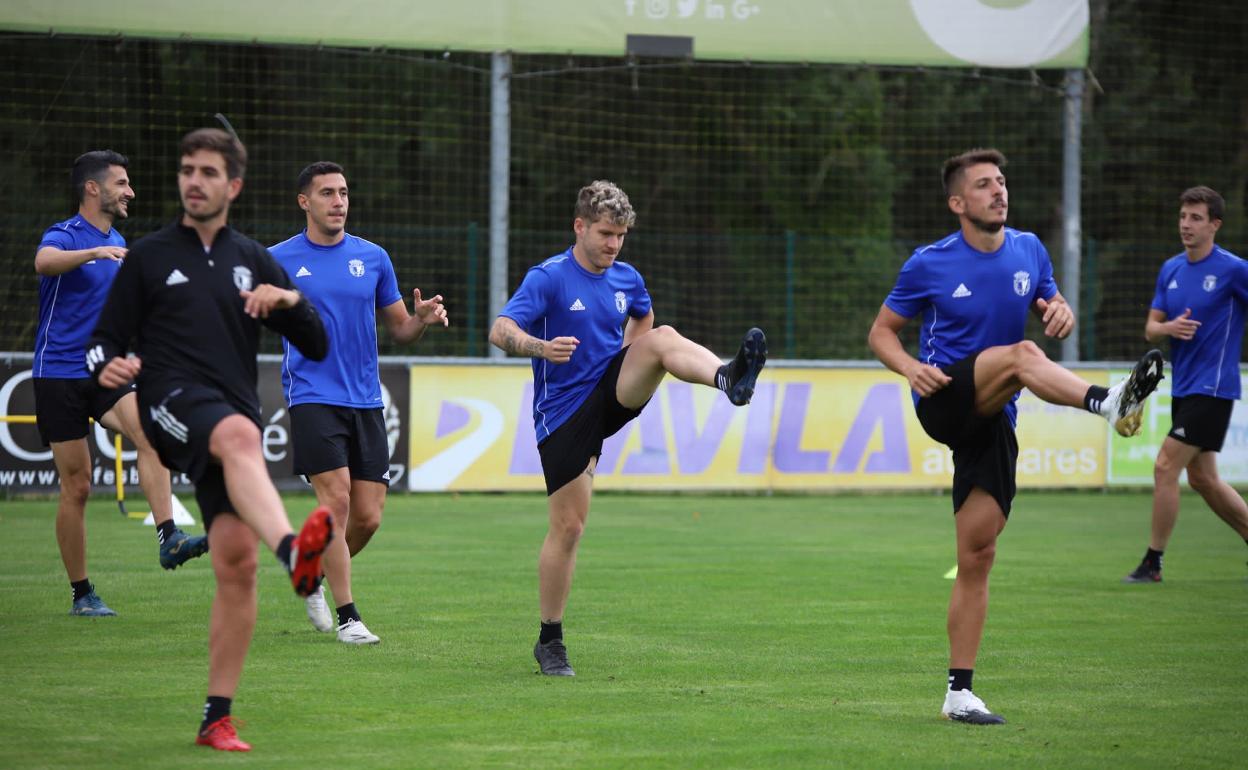 16 futbolistas han tomado partido en el primer entrenamiento de pretemporada. 