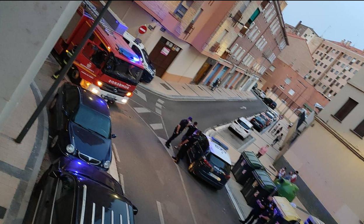 Incendio en la calle Moratín de Aranda de Duero en el que resultó herida una mujer.