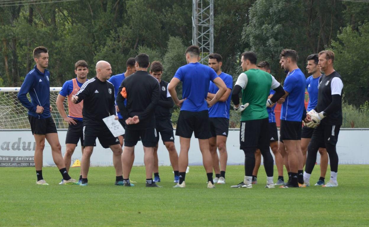 Calero ya ha dirigido varios entrenamientos tras la vuelta de vacaciones. 